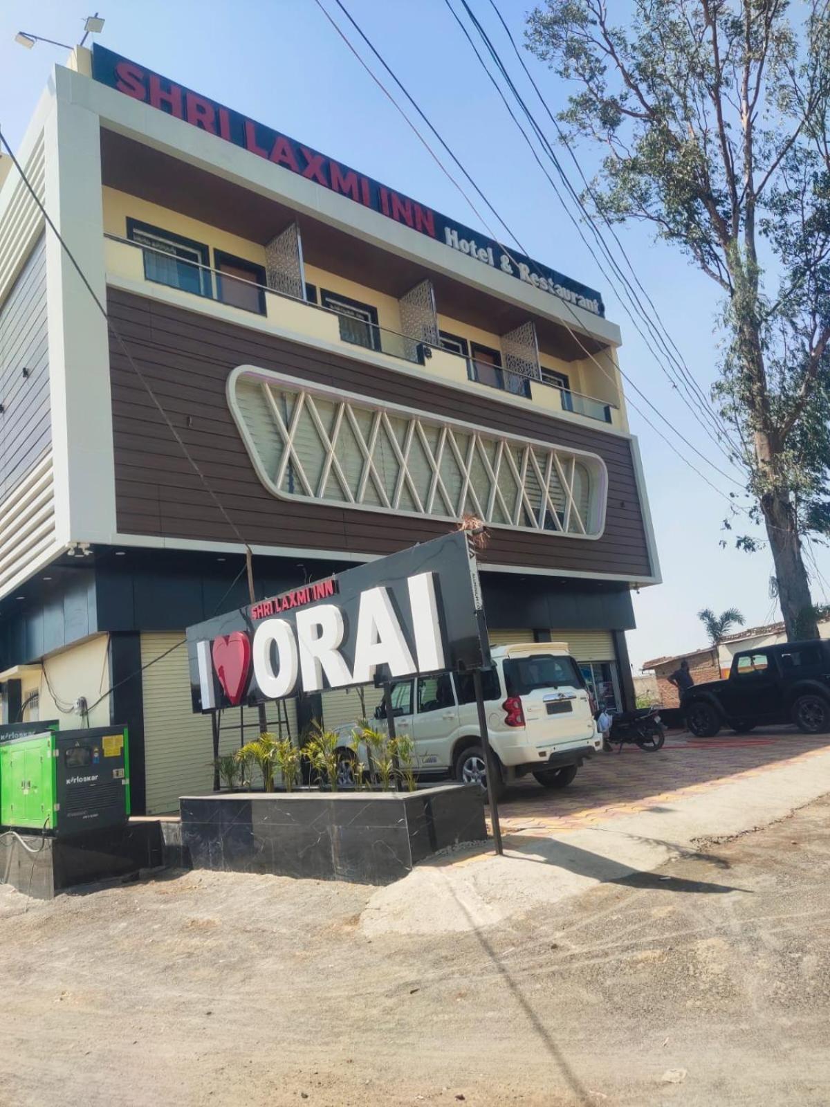 Shri Laxmi Inn Orai Kültér fotó